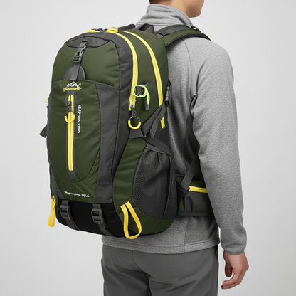 Camp Basel | Wasserfester Laptop Rucksack 40 Liter 10