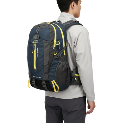 Camp Basel | Wasserfester Laptop Rucksack 40 Liter 11