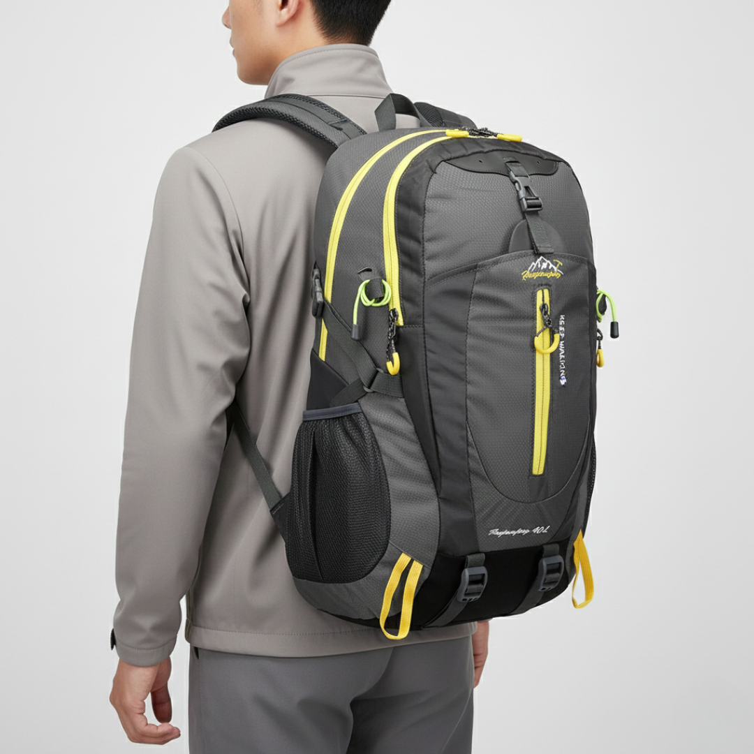Camp Basel | Wasserfester Laptop Rucksack 40 Liter 4
