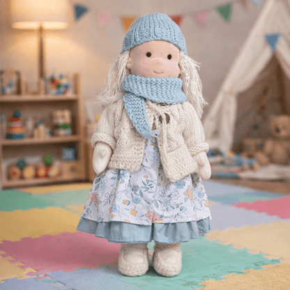 ELORA | Handgefertigte Waldorfpuppe aus Baumwolle 1