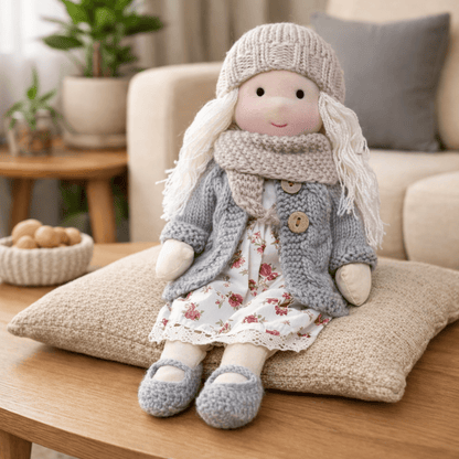 ELORA | Handgefertigte Waldorfpuppe aus Baumwolle 24