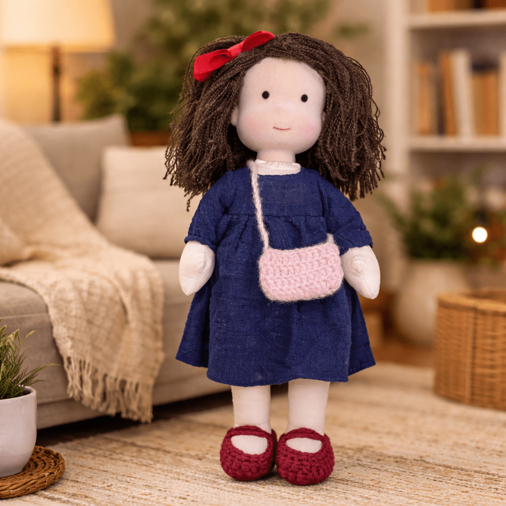 ELORA | Handgefertigte Waldorfpuppe aus Baumwolle 29