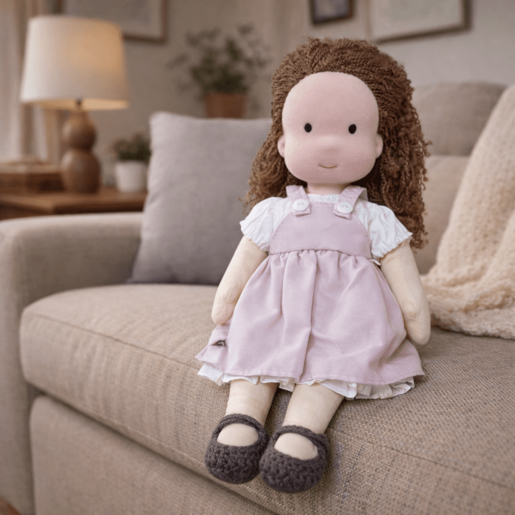 ELORA | Handgefertigte Waldorfpuppe aus Baumwolle 31
