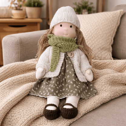 ELORA | Handgefertigte Waldorfpuppe aus Baumwolle 6