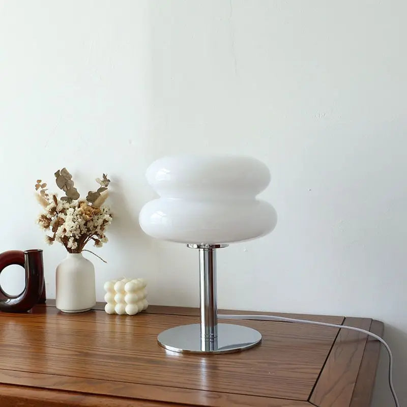 Glowvelle | Skulpturale Tischlampe mit Glasschirm 8
