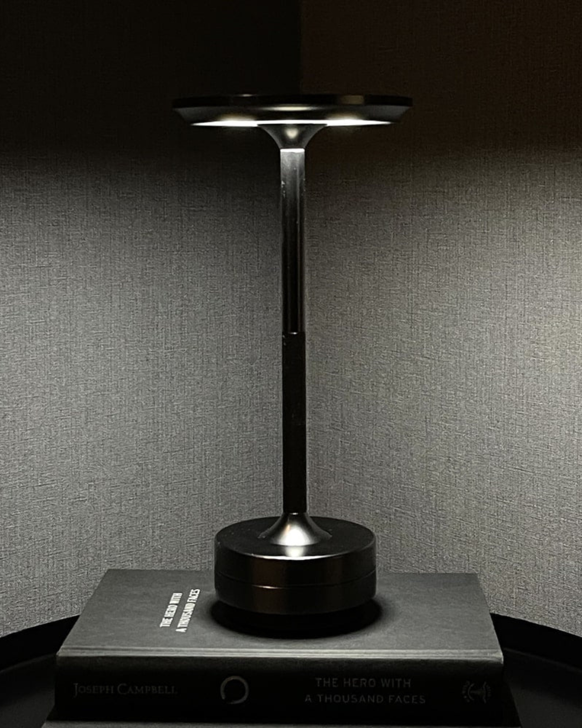 Lumivelle | Skulpturale LED-Tischlampe 6