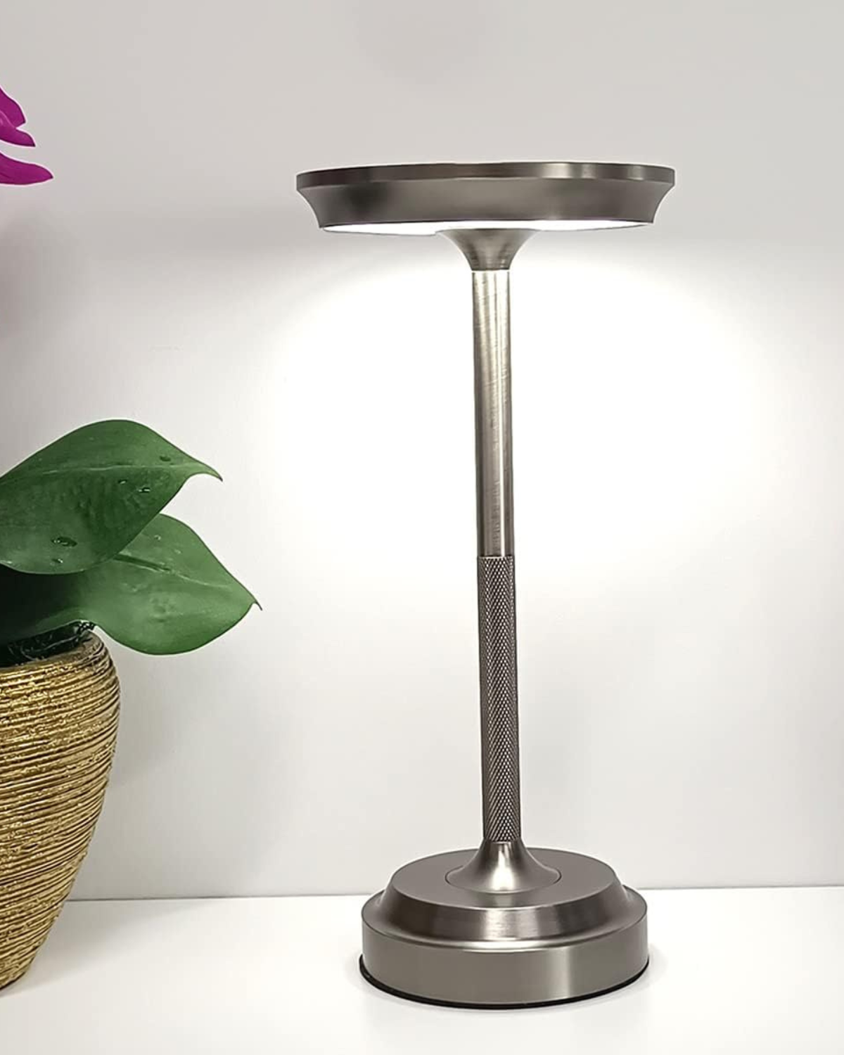 Lumivelle | Skulpturale LED-Tischlampe 8
