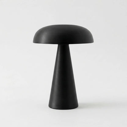 Lumvara | Skulpturale Tischlampe mit Kuppelschirm 1