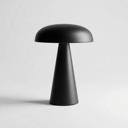 Lumvara | Skulpturale Tischlampe mit Kuppelschirm 6
