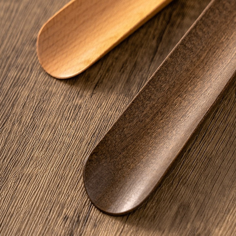 Schuhlöffel aus Massivholz | 50 cm Schuhanzieher 1